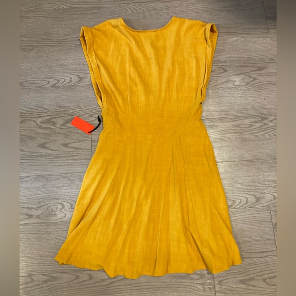 Forever 21 Yellow Mini Dress - Picture 3 of 7